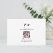 Carte D'accompagnement Elegant Modern Burgundy Wedding QR Code RSVP (Debout devant)