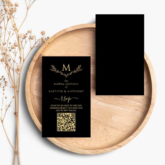 Carte D'accompagnement Elégant Noir & Or Monogramme Wreath Wedding RSVP