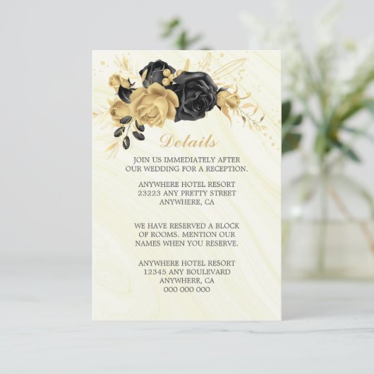 Carte D'accompagnement Elégant or & fleurs noires & détails feuille (Debout devant)