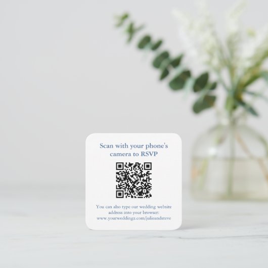 Carte D'accompagnement Elégant QR Code Bleu Blanc Mariage RSVP (Debout devant)