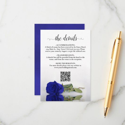 Carte D'accompagnement Elégant Royal Blue Rose Détails du Mariage QR Code (Devant/Arrière en situation)