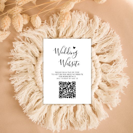 Carte D'accompagnement Élégant Script Heart QR Code site Mariage RSVP