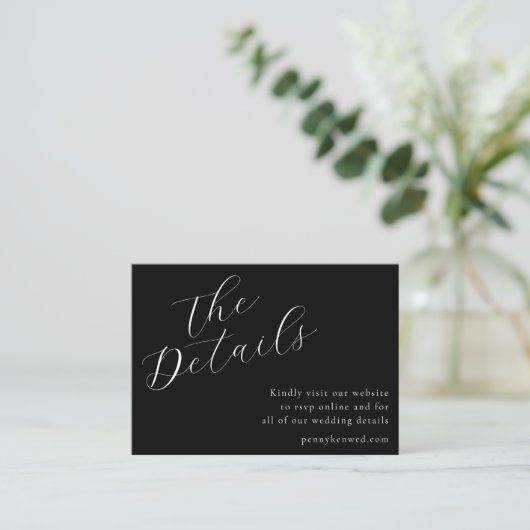 Carte D'accompagnement Élégant Script Mariage Site Web QR Code noir (Debout devant)