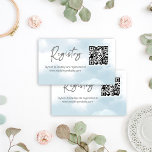 Carte D'accompagnement Elle est sur le nuage neuf nuptiale de la douche c<br><div class="desc">Elle est sur le nuage neuf nuptiale carte cadeau d'enregistrement de la douche. Nuages pastel aquarelle,  gris moderne script code qr.</div>