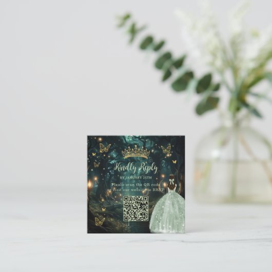 Carte D'accompagnement Enchantée Forêt Vert Quinceañera QR RSVP (Debout devant)
