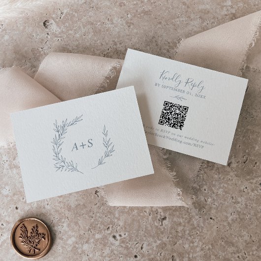 Carte D'accompagnement Feuille minimale | Dusty Blue QR Code Monogram RSV