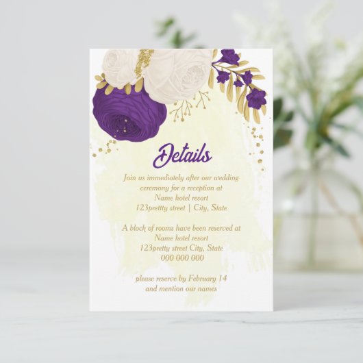 Carte D'accompagnement fleurs blanches royales violettes or mariage botan (Debout devant)