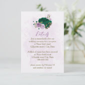 Carte D'accompagnement fleurs violettes vert émeraude détails mariage (Debout devant)