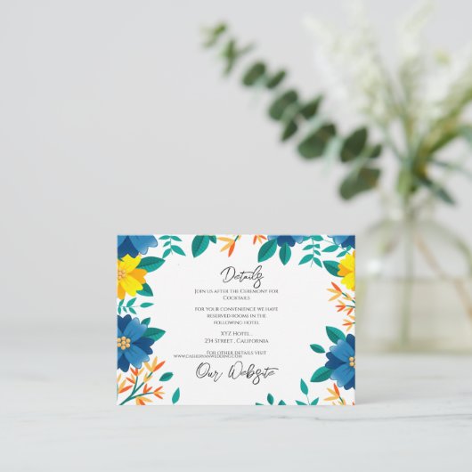 Carte D'accompagnement Floral Bleu et Jaune Détails de mariage élégant (Debout devant)