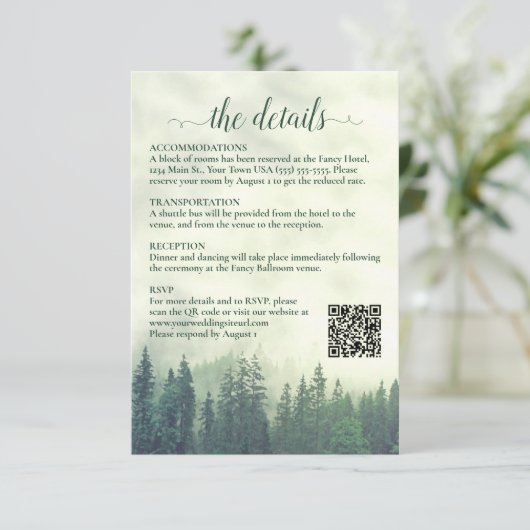 Carte D'accompagnement Foggy Green Pine Trees Détails du Mariage QR Code (Debout devant)