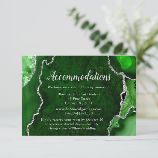Carte D'accompagnement Green and Silver Agate Wedding Accommodations (Debout devant)