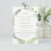 Carte D'accompagnement Green Leaf Wreath Mariage Hôtel Hébergement (Debout devant)