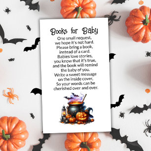 Carte D'accompagnement Halloween Baby est en train de brasser des livres