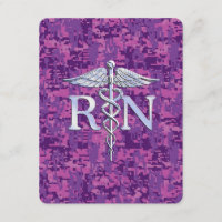 Infirmière autorisée RN Caduceus sur Camo rose