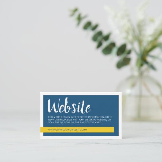 Carte D'accompagnement Jaune & bleu moderne avec code QR site mariage (Debout devant)