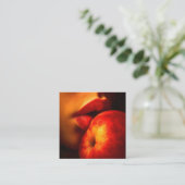 Carte D'accompagnement Le Baiser de Nectarine – Un Portrait Intime (Debout devant)