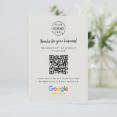 Carte D'accompagnement Lien Google Review | QR Code Gris Business Reviews (Debout devant)