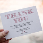 CARTE D'ACCOMPAGNEMENT LOGO ÉLÉGANT ROSE SWIRL MERCI D'AFFAIRES<br><div class="desc">Glissez ces cartes typographiques modernes dans votre commande client pour envoyer et message de MERCI spécial supplémentaire avec style et donner une impression professionnelle et d'aspect distinctif. Ce design comporte un message de remerciement PINK ELEGANT DÉCORÉ "Merci" ADORÉ AVEC des SWIRLS avec texte personnalisé pour nom d'entreprise et contact sur...</div>