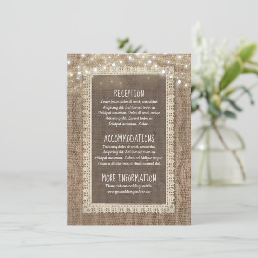 Carte D'accompagnement Mariage d'informations Burlap et String Lights Inv (Debout devant)