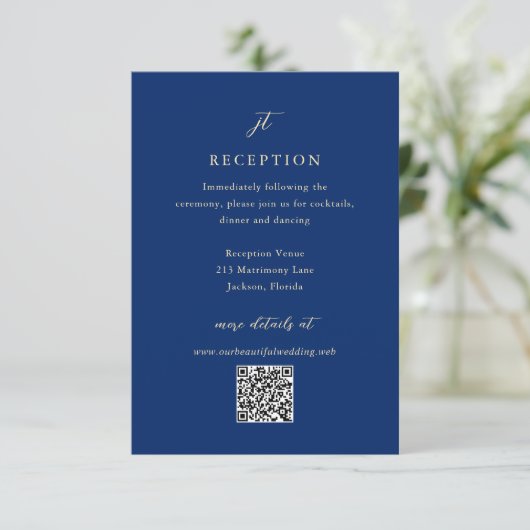 Carte D'accompagnement Mariage élégant à code QR Navy et crème classique (Debout devant)