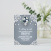 Carte D'accompagnement Mariage en pot Mason avec dentelle blanche et bleu (Debout devant)