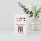 Carte D'accompagnement Mariage moderne Capter l'amour Qr Code (Debout devant)