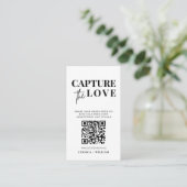 Carte D'accompagnement Mariage moderne Capter l'amour Qr Code (Debout devant)