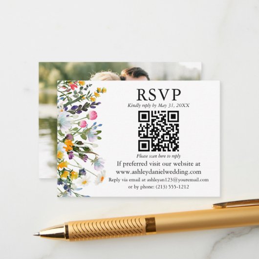 Carte D'accompagnement Mariage photo QR RSVP Fleurs sauvages d'aquarelle (Devant/Arrière en situation)