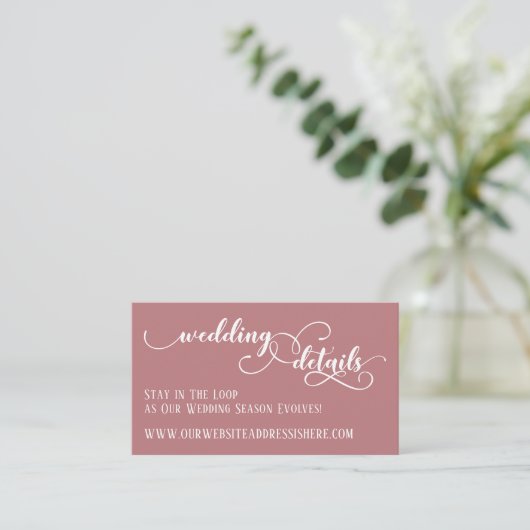 Carte D'accompagnement Mariage Site Web Détails Script Dark Dusty Rose (Debout devant)