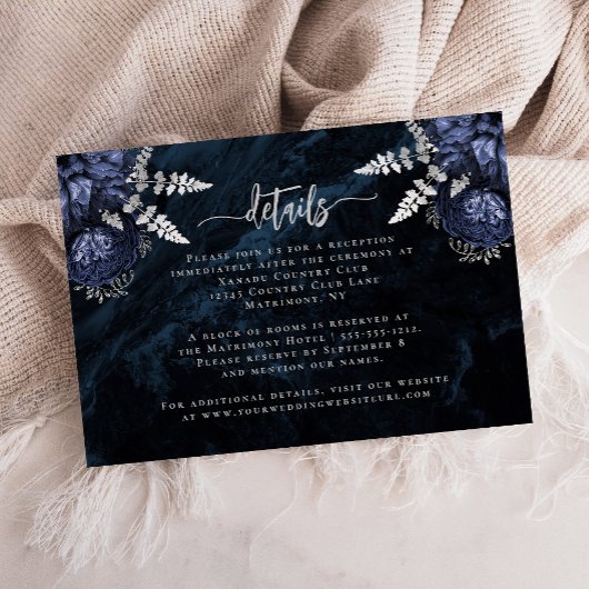 Carte D'accompagnement Marine Blue Silver Floral Script Détails du Mariag