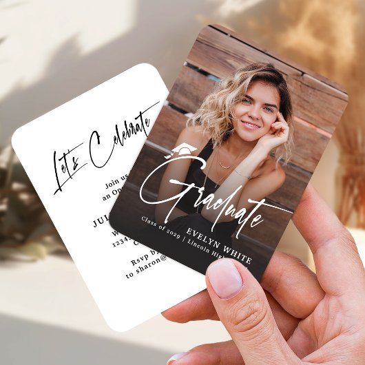 Carte D'accompagnement Mini Grad Cap Script Photo Graduation Invite
