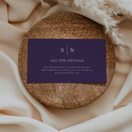 Carte D'accompagnement Minimal et chic | Détails pourpres