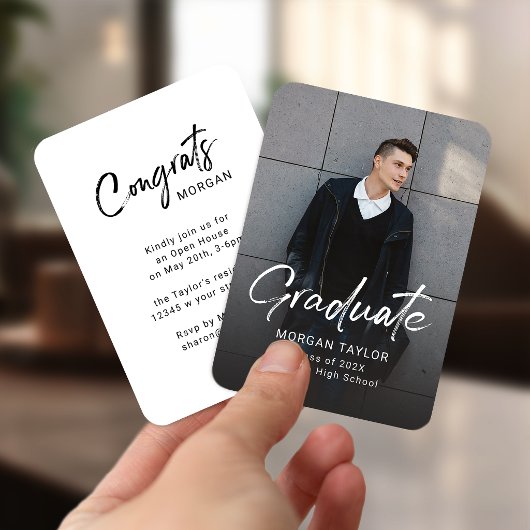 Carte D'accompagnement Modern Script Casual Photo Graduation Announcement