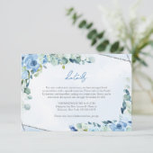 Carte D'accompagnement Moderne douce pastel bleu fleurs détails argent (Debout devant)