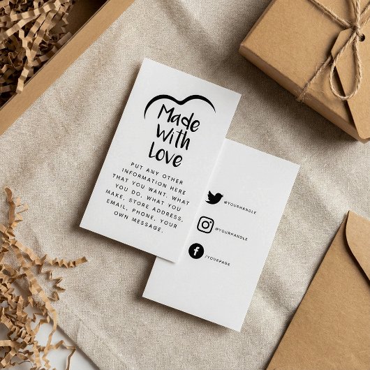 Carte D'accompagnement Noir et blanc fait de coeur d'amour Silhouette