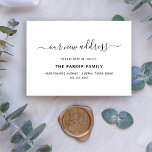 Carte D'accompagnement Nouvelle insertion d'adresse | Script simple<br><div class="desc">Ce changement de carte d'adresse est la taille idéale pour intégrer votre carte de remerciement mariage ou tout type de correspondance. Ils comportent les mots "notre nouvelle adresse" dans un script noir moderne et tendance et du texte sur un simple arrière - plan blanc.</div>