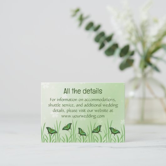 Carte D'accompagnement Papillon vert sur vert clair - (Debout devant)