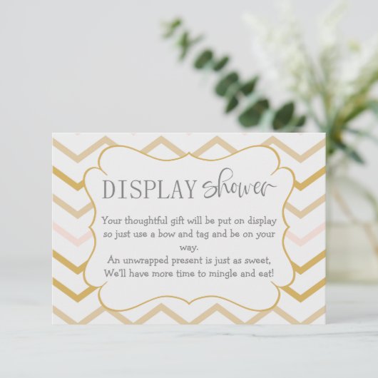Carte D'accompagnement Pastel Peach et Gold Zig Zag Display Show (Debout devant)