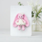 Carte D'accompagnement Pink Crochet Bunny – Soft Handmade Aesthetic (Debout devant)