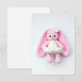 Carte D'accompagnement Pink Crochet Bunny – Soft Handmade Aesthetic (Devant / Derrière)
