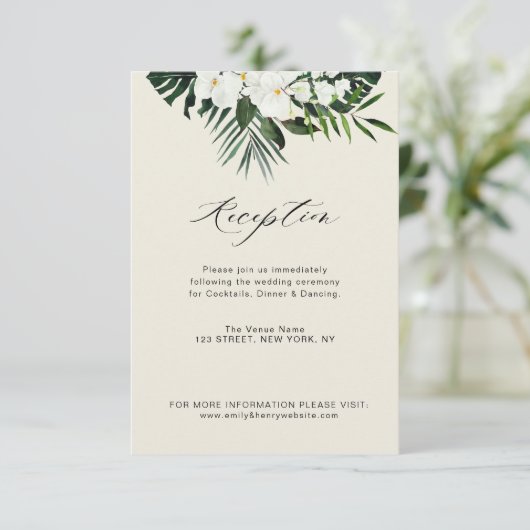 Carte D'accompagnement réception de mariage à fleurs blanches tropicales (Debout devant)