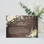 Carte D'accompagnement Roses blanches Lanterne en bois rustique Détails d (Debout devant)