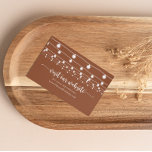 Carte D'accompagnement Rustic String Lumières Terracotta Site Mariage<br><div class="desc">Cette corde rustique illumine terre cuite mariage site Web carte de boîtier est parfait pour un mariage classique. Le design comprend de belles lampes à cordes peintes à la main dans un arrière - plan en terre cuite.</div>