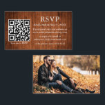 Carte D'accompagnement Rustic Wood Mariage QR Photo RSVP<br><div class="desc">Carte RSVP minimaliste de mariage moderne avec votre code QR. Rustic Country Wood Print. Photo De Retour.</div>