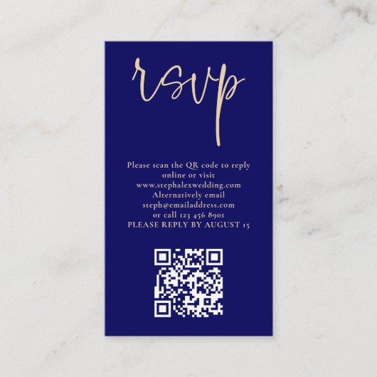 Carte D'accompagnement Script or moderne Marine bleu QR Code Mariage RSVP (Devant)