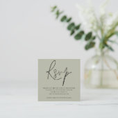 Carte D'accompagnement Script QR Code Soft Sage Green Wedding RSVP (Debout devant)