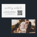 Carte D'accompagnement Script rustique Photo Code QR moderne Mariage<br><div class="desc">Carte d'enceinte mariage moderne avec un design simple avec "site mariage" dans un style rustique typographie script avec votre code QR afin que les clients puissent facilement RSVP en ligne. Le dos a votre photo préférée. Cette élégante carte d'enceinte avec un agencement minimaliste est idéale pour tout type de mariage....</div>