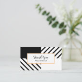 Carte D'accompagnement Simple Chic Noir et Blanc Moderne à carreaux (Debout devant)