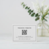 Carte D'accompagnement Simple Code QR Monogramme Gris Clair Mariage Éléga (Debout devant)