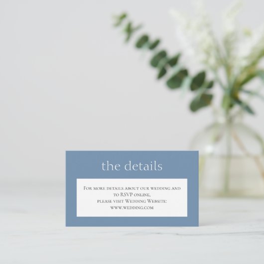 Carte D'accompagnement Simple Mariage bleu poussiéreux. Détails. Site (Debout devant)